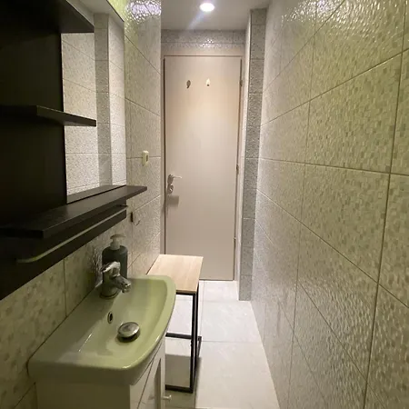 Stylish Modern Flat Downtown شقة